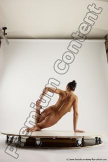 Gymnastic reference poses of Gabi